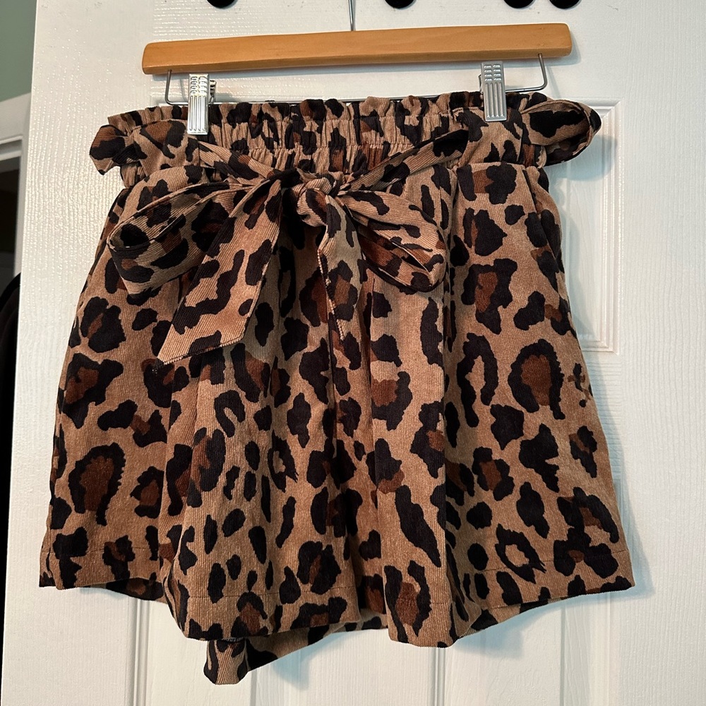 NWT Medium ODDY Leopard Paper-bag Shorts with Tie Waist